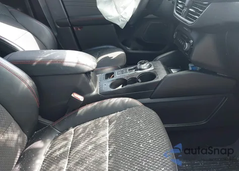 2024 Ford Escape St-Line Select z USA, uszkodzony, nr VIN 1FMCU9NA6RUA08984